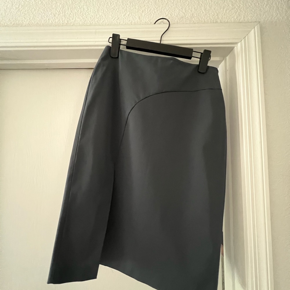 Armani exchange size 2 skirt with side slit.